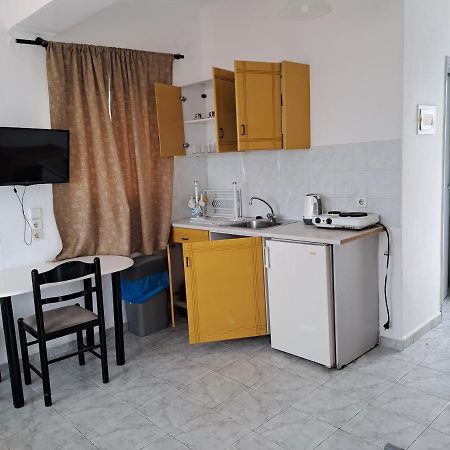 Haridimos Apartments Tavronitis エクステリア 写真