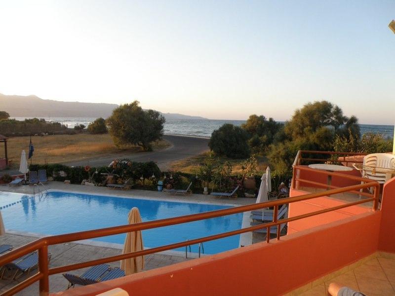 Haridimos Apartments Tavronitis エクステリア 写真